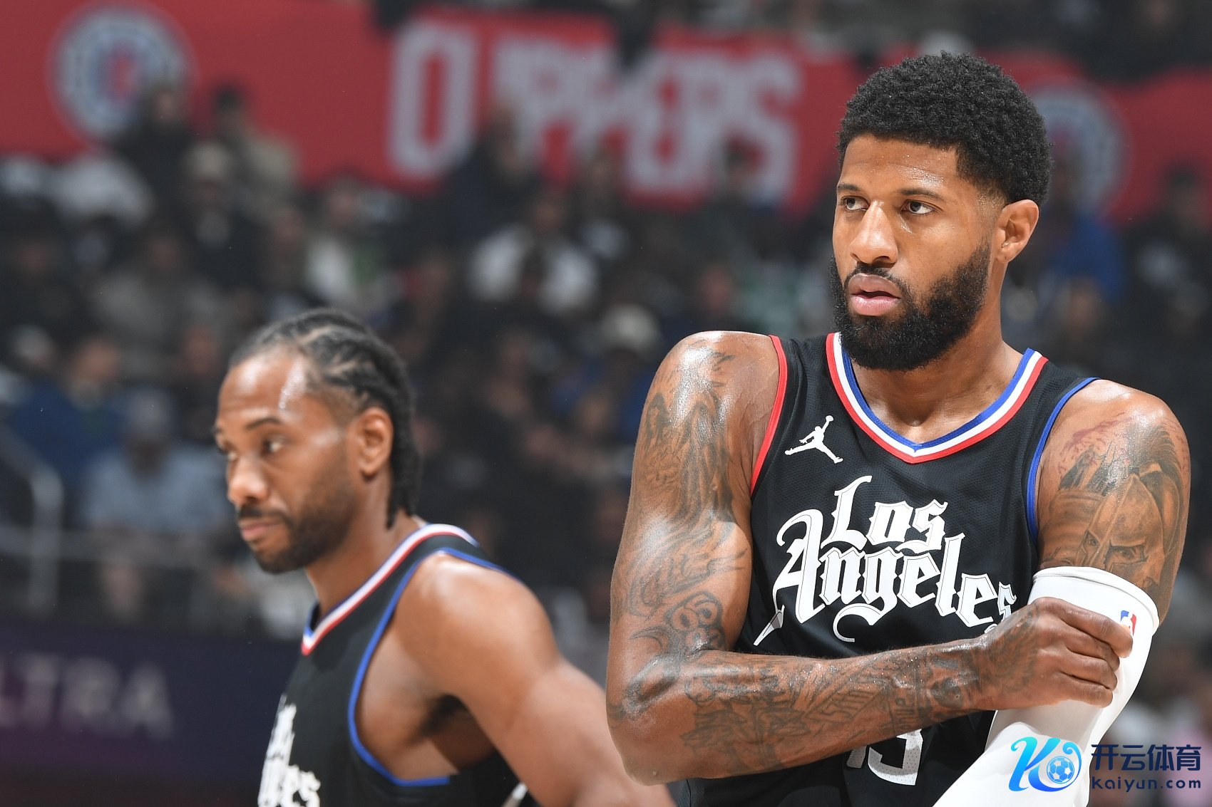 乔治:离开快船后一直和小卡有有关 咱们的联系不仅仅队友